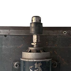 موتور DC 180 ولت 400 دور 750 وات با پایه آهنی و سه نظان